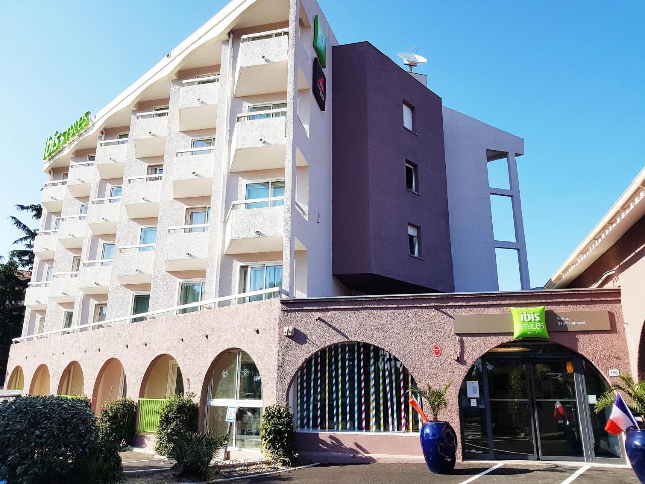 Ibis Styles Frejus St Raphael Hotel Exterior photo